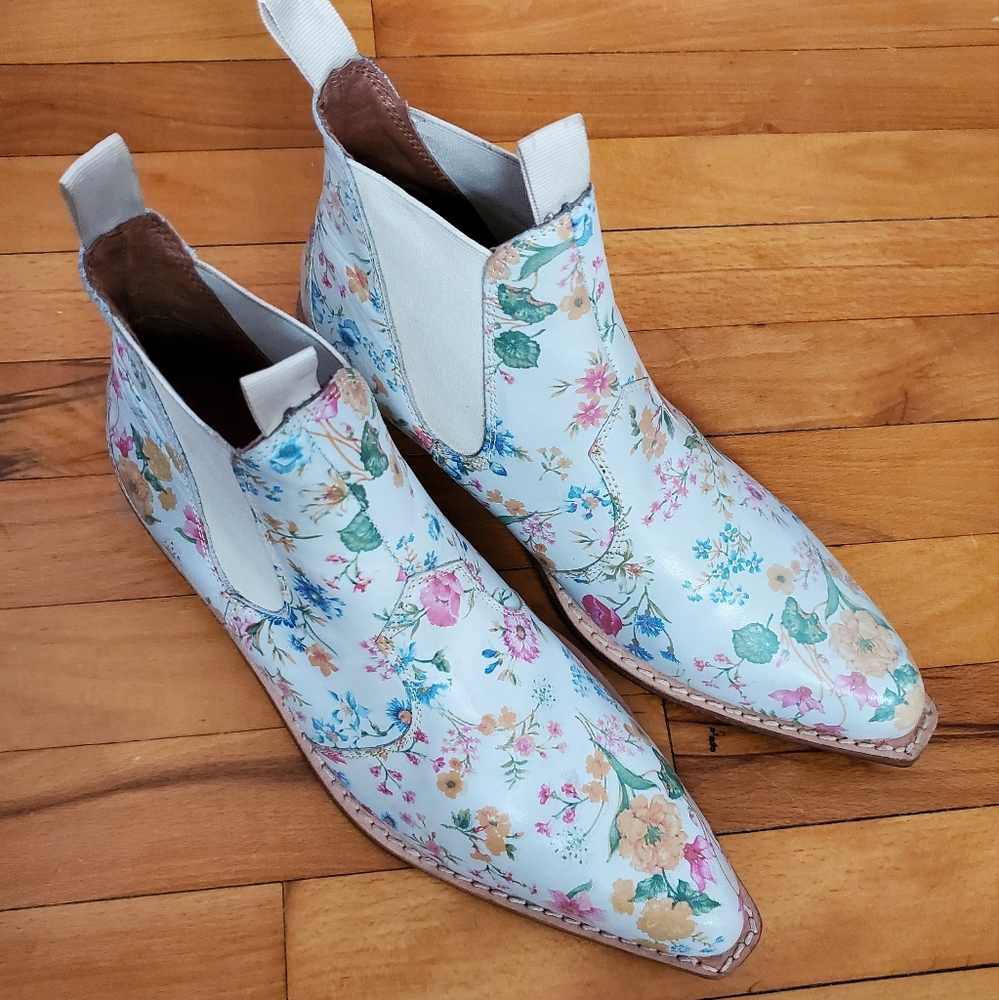 Free People Beau Floral Western Chelsea Boot - Picture 12 of 15